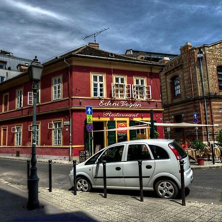 Santico Art Hotel And Hostel Budapešť Exteriér fotografie