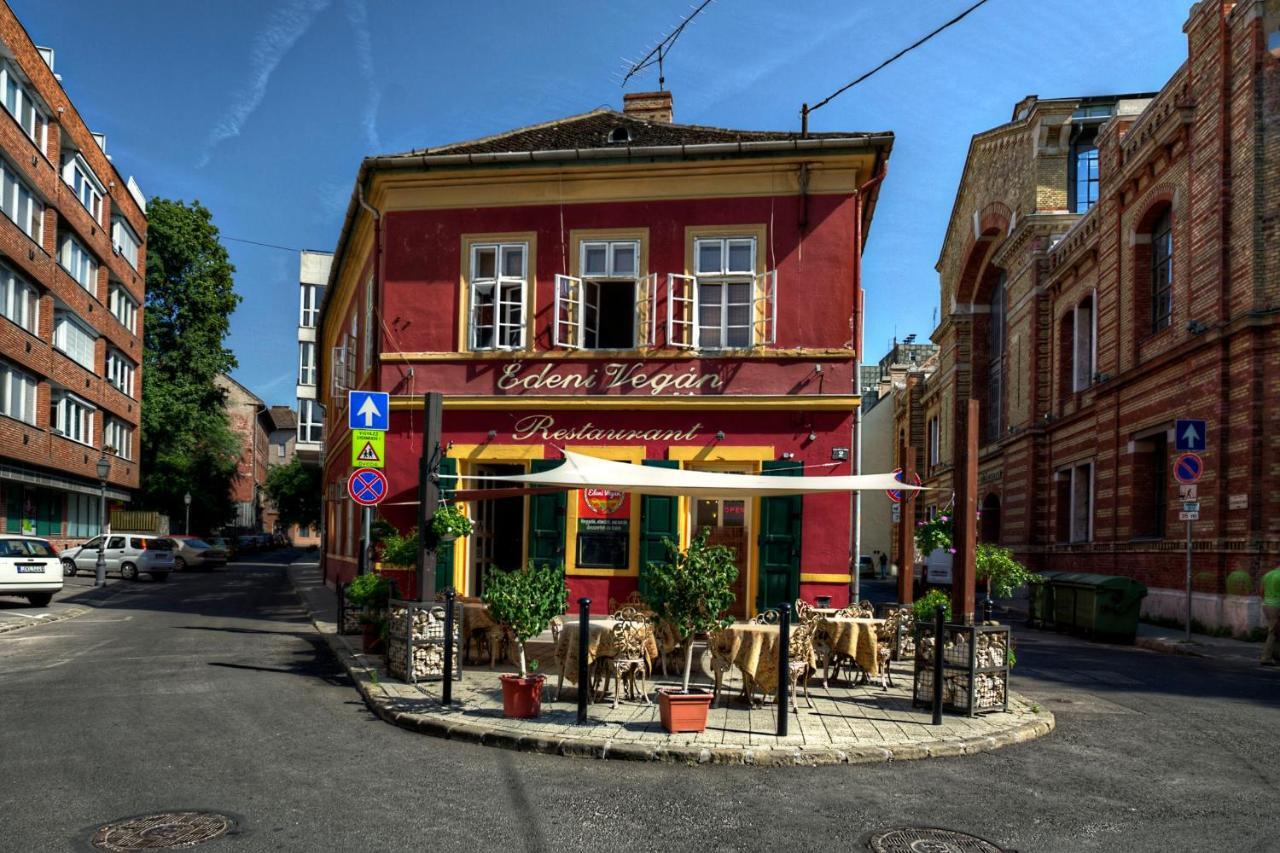 Santico Art Hotel And Hostel Budapešť Exteriér fotografie